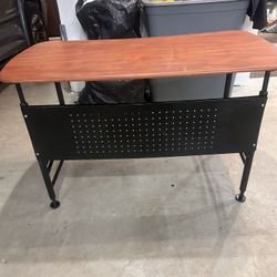 Sturdy Metal Frame Computer Desk – Wood Top – Great Condition