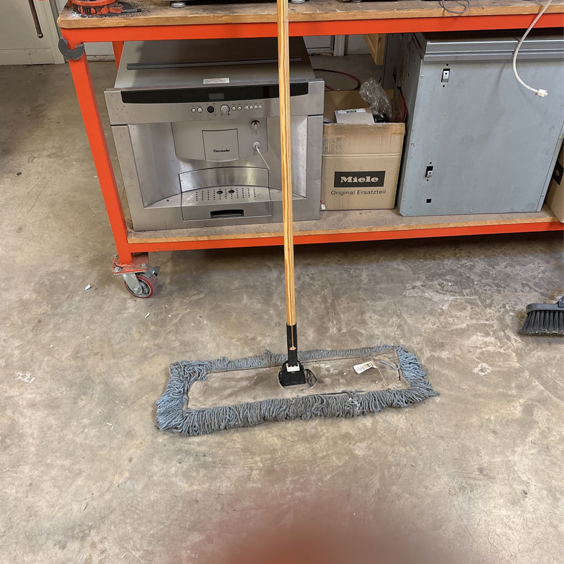 Dust Mop +old And New Head 