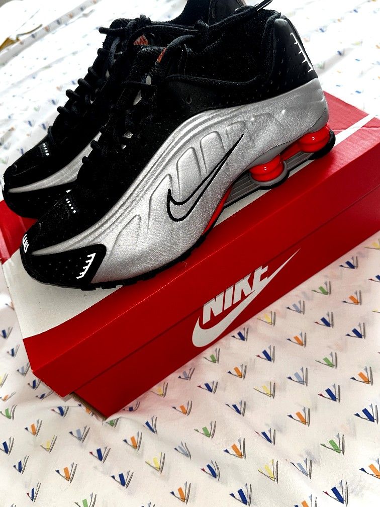 Nike Shox 7.5