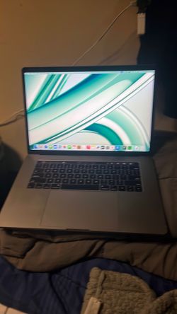 2017 mac book pro 15.4 inches