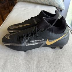 Nike Phantom Black Metallic Gold - Size 10