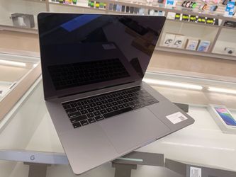 MacBook Pro 2018 16gb ram 512gb ssd