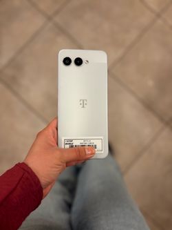 REVVL 8 METRO