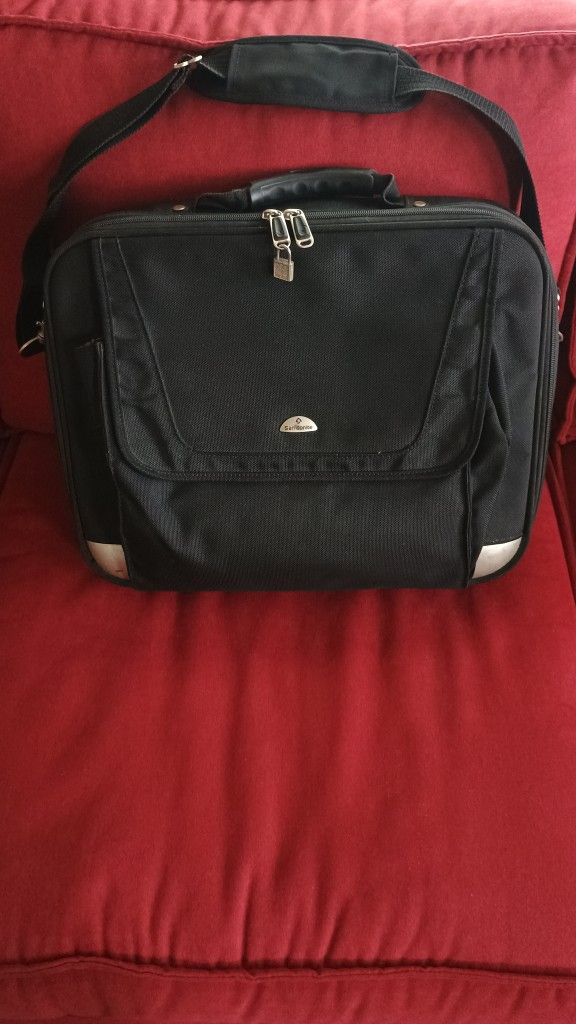 Large Laptop Computer Samsonite Computer School work Bag Heavy Duty 17 X14 X4 14 Pockets. Save a bundle by it here. See our other great art antiques j