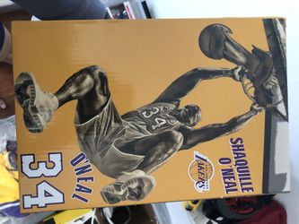 Los Angeles Lakers Shaquille Shaq O’Neal Limited Edition Staples Center Statue