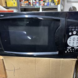 LIGHTLY USED Magic Chef Microwave Used Small  Item located in Eastvale