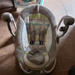 Baby swing tried to use it two times baby hates it