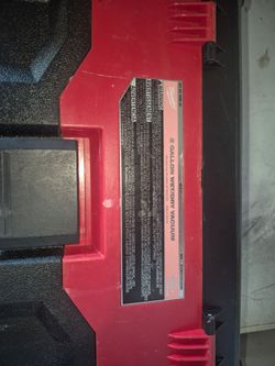 Milwaukee 2 Gallon 18V Vacuum