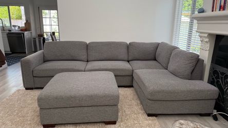 Sectional sofa, left chase