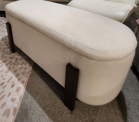 Beige Ottomon w/Storage