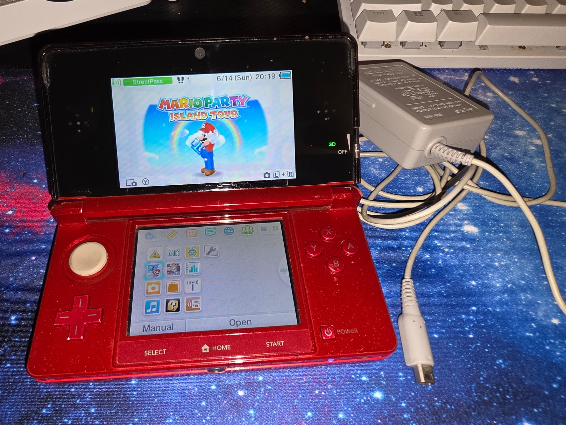 Nintendo 3DS Flame Red