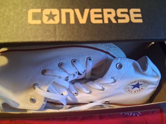 Converse shoes size youth 13.5 new wi5h box $30 south la.90043