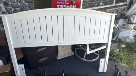 Wood full-size headboard with frame