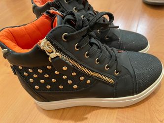 Woman shoes (New)