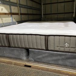 King Mattress Stearns&foster 