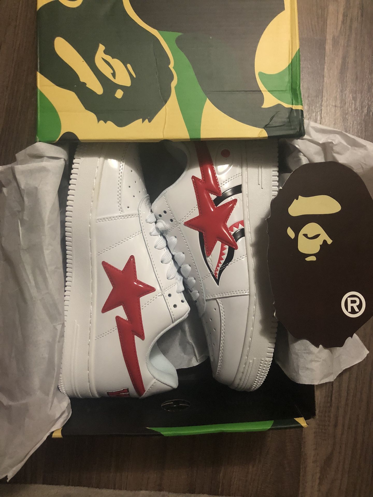 BAPESTAS WHITE SHARK