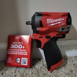 Milwaukee

M12 FUEL 12V Lithium-Ion Brushless Cordless Stubby 3/8 in. Impact Wrench (Tool-Only)

