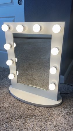 Light up vanity mirror