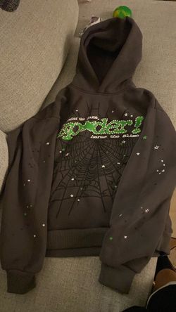 Sp5der hoodie worn once basically brand new could give it to you in essentials bag and it’s medium