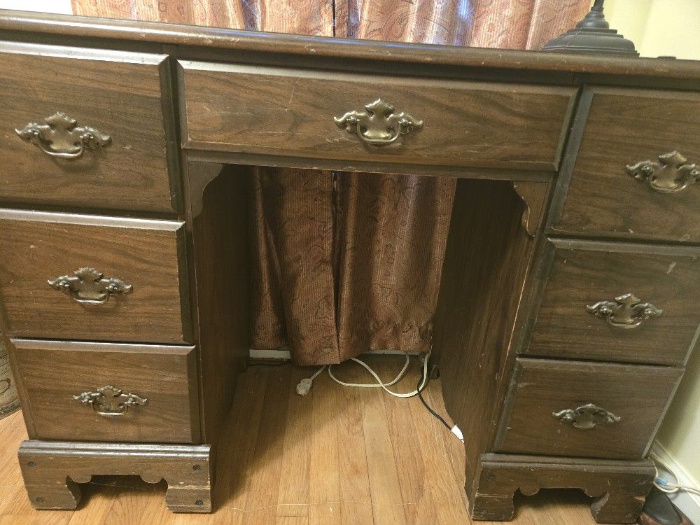 Wooden Desk With Lamp