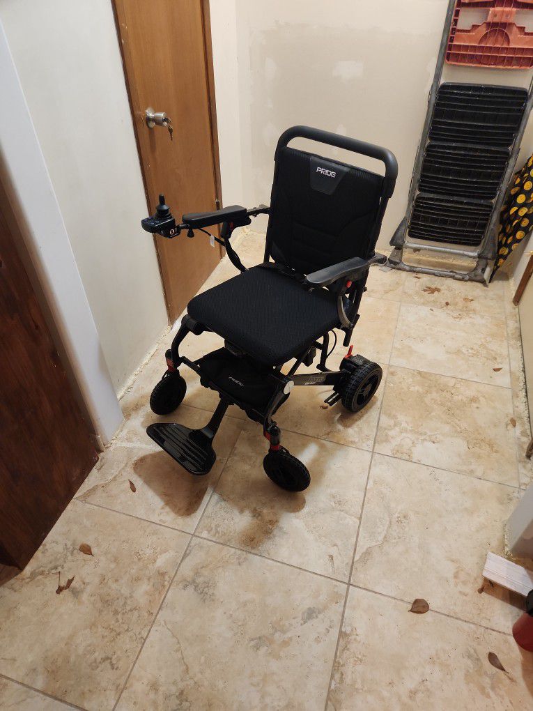 Jazzy Carbon Travel Lite Power Chair

