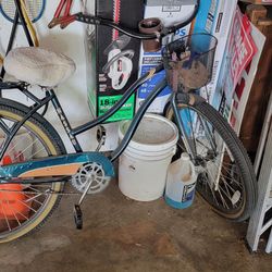 Huffy Nassau Cruiser w/front basket & rear rack+fenders