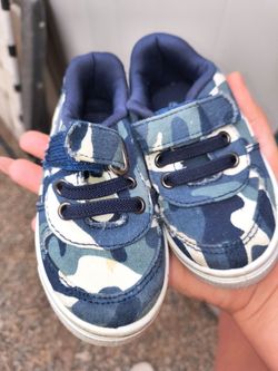 Toddler shoes size 5