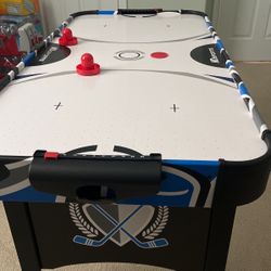 Air Hockey Table 2x4 Feet 