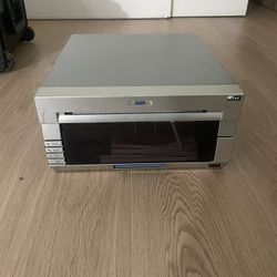 DNP-40 Digital Photo Printer