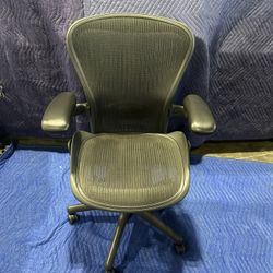 Fully Loaded Herman Miller Aeron Size B!!! We Also Desks, Chairs , File Cabs And More!!! 