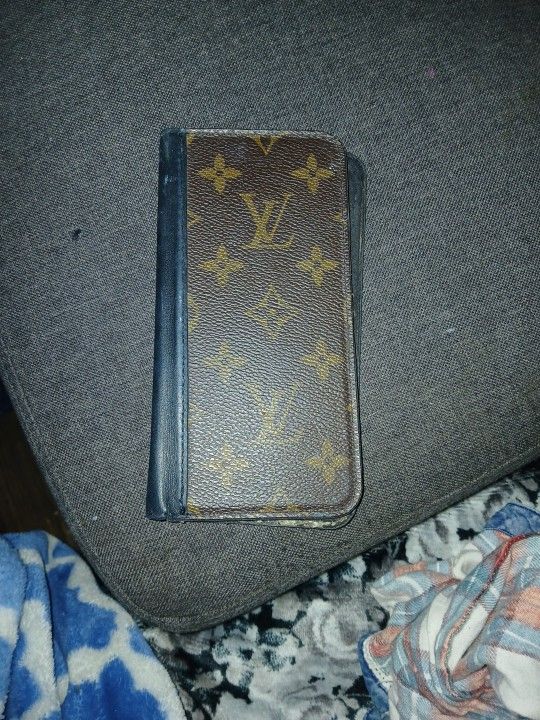 IPhone Authentic Louie Vouton Case