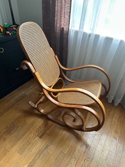 Vintage bentwood cane rocking chair/Thonet-style rocker