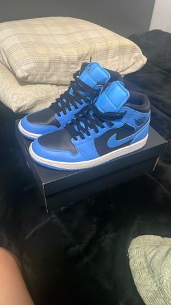 Air Jordan 1 Mid