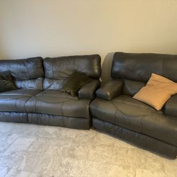 Very Nice Reclining Couch 