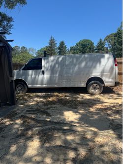 Chevrolet express van 2011