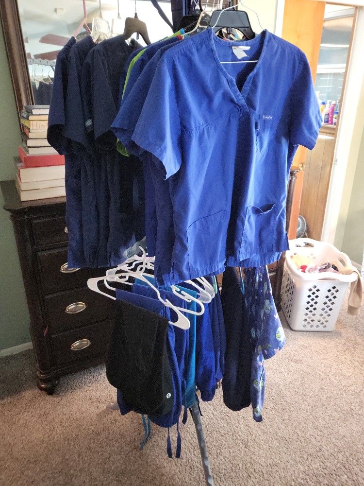 Scrubs Shirts/pants for Sale in San Antonio, TX OfferUp