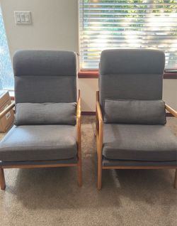Lounge  Chairs