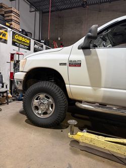 On sale 2.5” leveling  kit with Installation for DOSGE RAM 2500 3500 ( We Finance)
