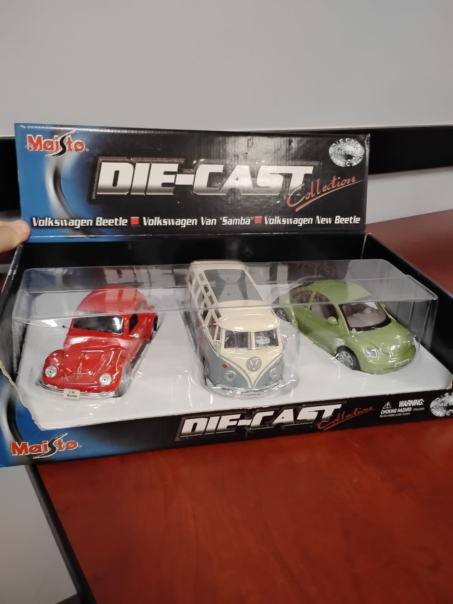 Vintage Diecast 3 VW S By Maistro 1:24 Scale Diecast in Original Box holds 3 vws