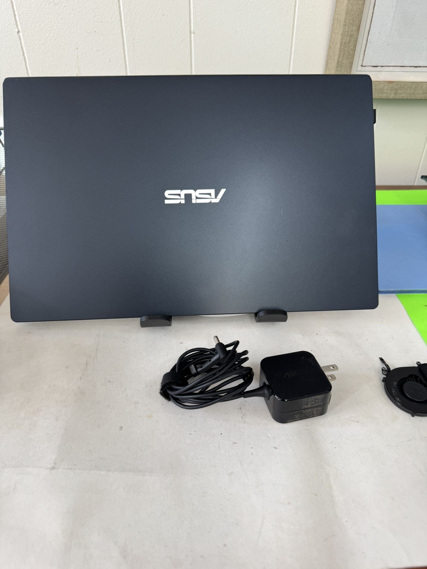 💻 ASUS VivoBook E510M 15.6” FHD Laptop – Windows 11 Home