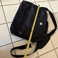 Nice condition Dell professional laptop carrying case with many pockets/zippers.