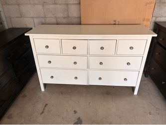 IK3A HEMNES 8 DRAWER DRESSER