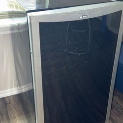 Wine/beverage Fridge 