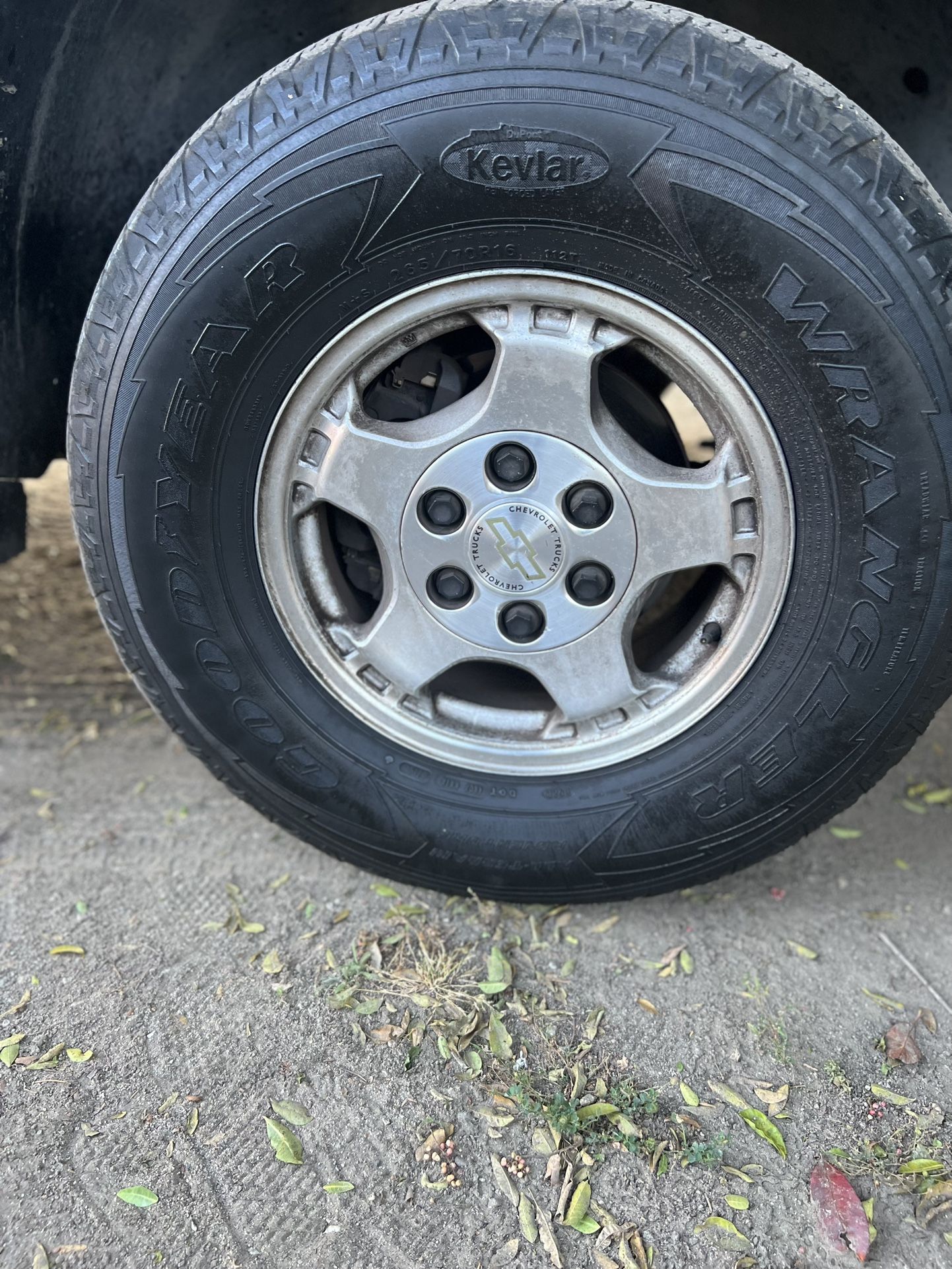 This is a matching set of four 16x7 inch aluminum wheels from a Chevy ...
