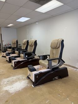 5 Whirlpool Pedicure Spa Chairs