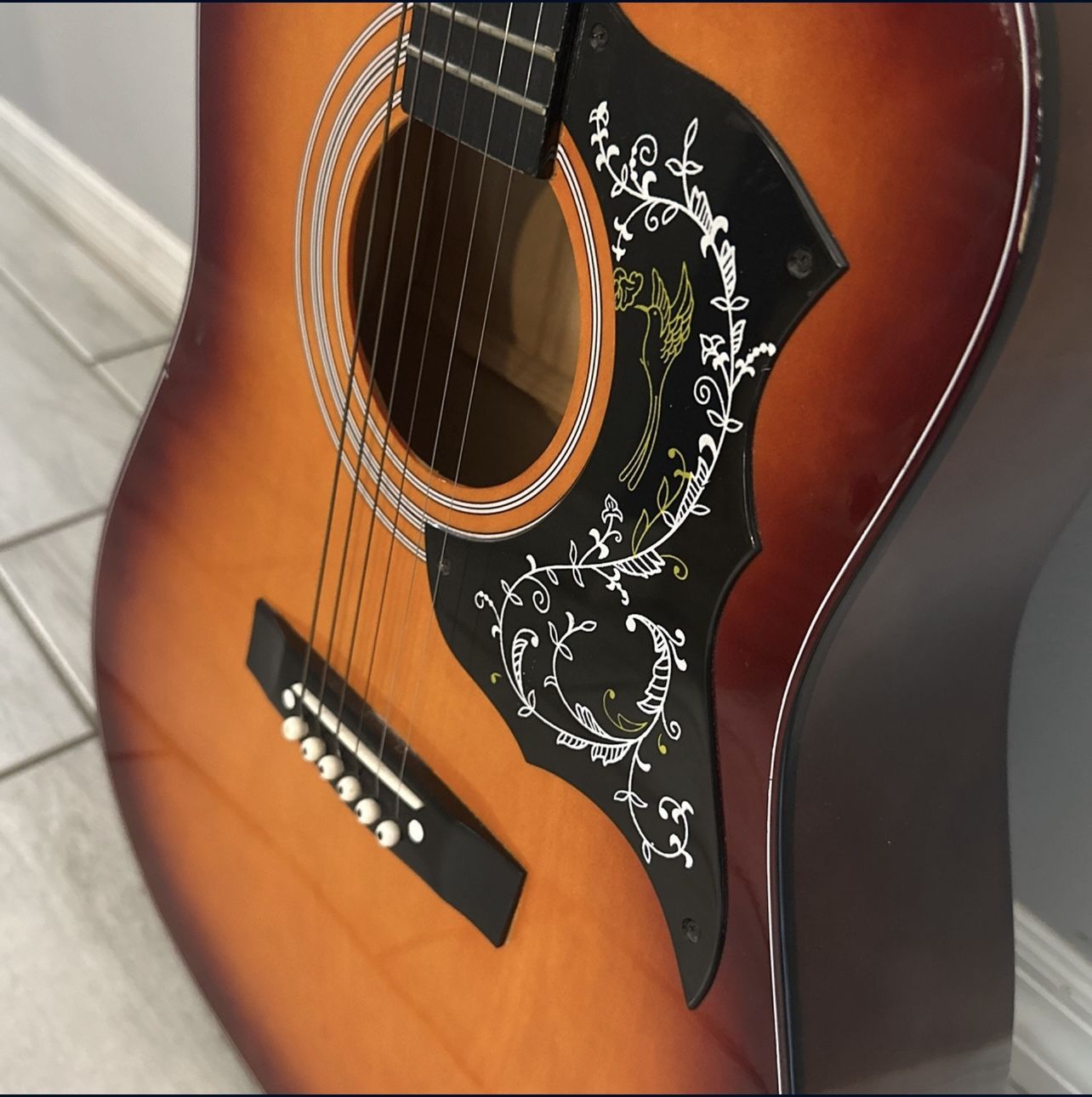 Harmony 01010 Hummingbird Sunburst Acoustic Guitar