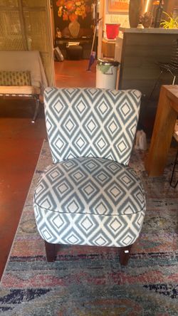 Accent chair