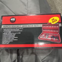 	46 Piece Socket Wrench Set – New