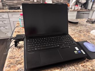 Lenovo Legion Pro 7i Gaming Laptop – RTX 4090 16GB / i9-14900HX / 32GB RAM / 2TB SSD / 240Hz