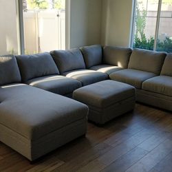 Thomasville Sectional Couch - Gray - GREAT VALUE